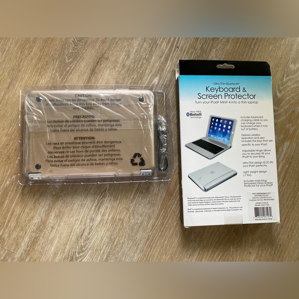 NIP - iPad Mini 4 Keyboard & Screen Protector - Picture 2 of 2